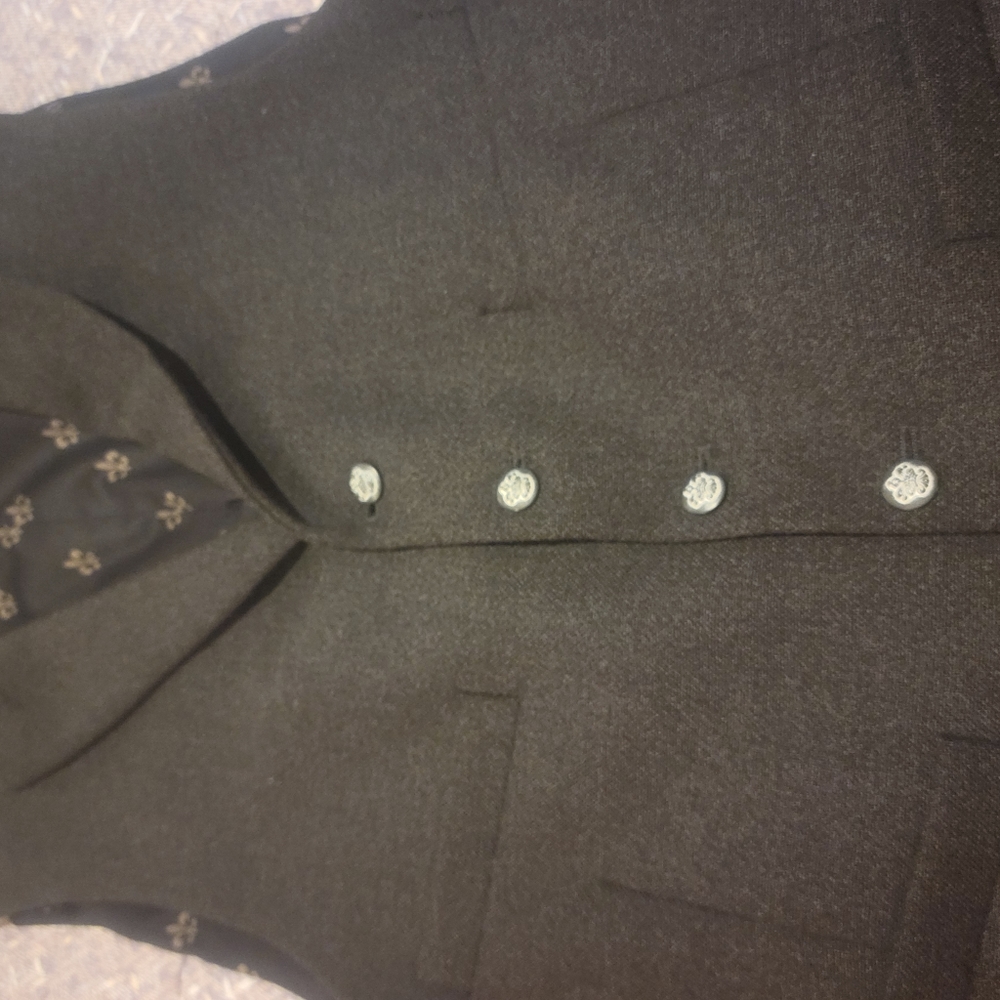 John Varvatos luxurious suite vest - Picture 2 of 7